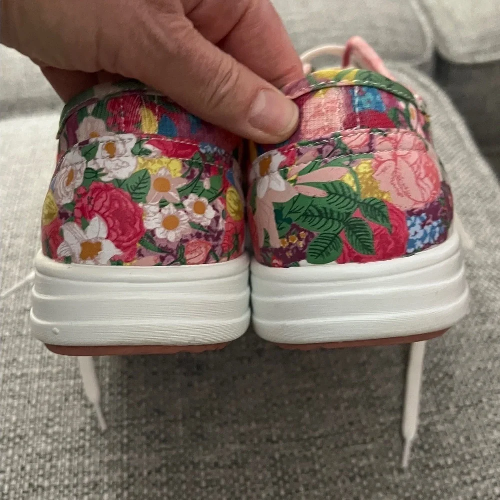 Women’s Traq by Alegria Sneaq Floral Dream Knit Sneakers Size 41 (10.5-11)